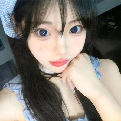 橘衫男子的画像